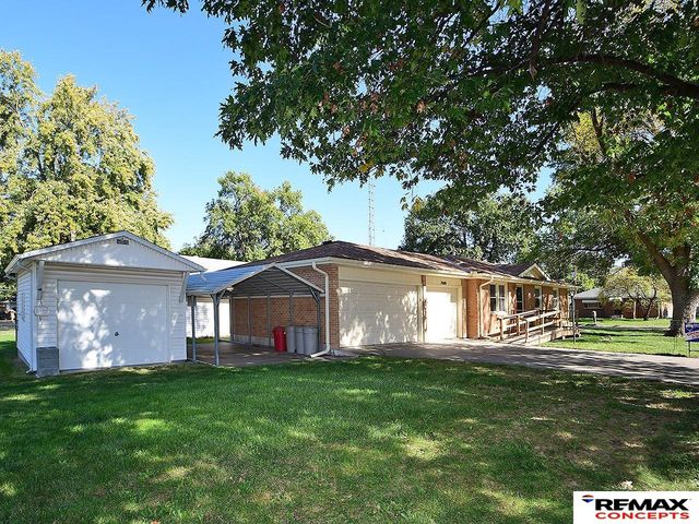 7040 Seward Avenue, Lincoln, NE 68507