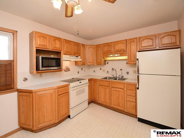 7040 Seward Avenue, Lincoln, NE 68507