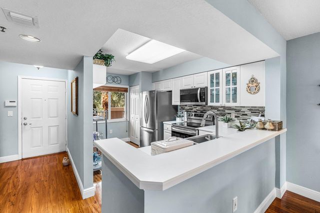 12540 Majesty Circle 302, Boynton Beach, FL 33437