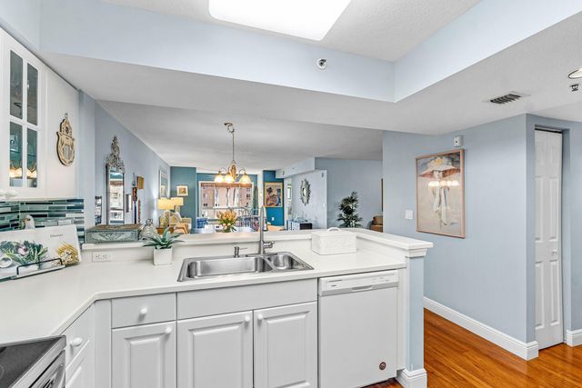 12540 Majesty Circle 302, Boynton Beach, FL 33437