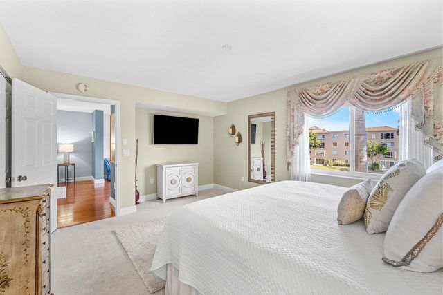 12540 Majesty Circle 302, Boynton Beach, FL 33437