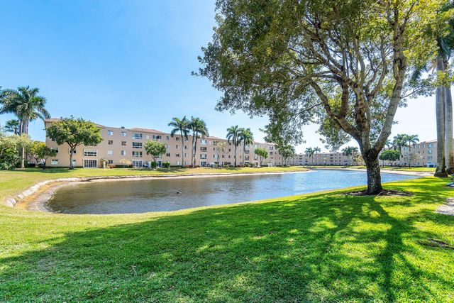 12540 Majesty Circle 302, Boynton Beach, FL 33437