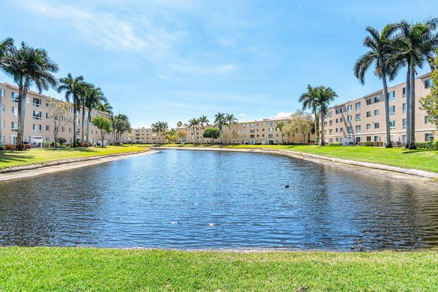 12540 Majesty Circle 302, Boynton Beach, FL 33437