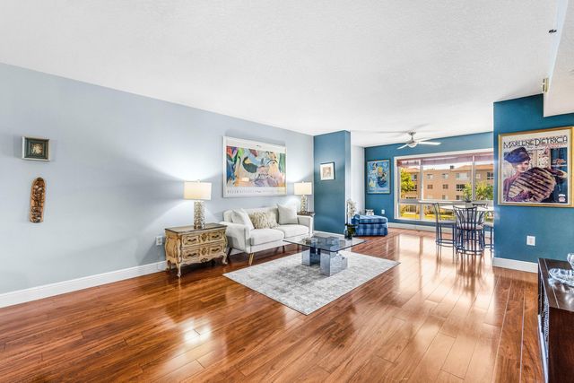 12540 Majesty Circle 302, Boynton Beach, FL 33437