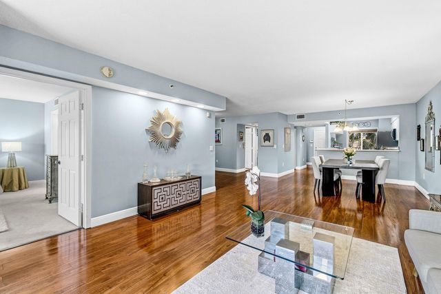 12540 Majesty Circle 302, Boynton Beach, FL 33437