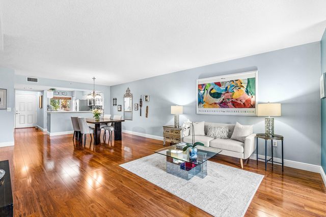 12540 Majesty Circle 302, Boynton Beach, FL 33437