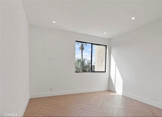 8455 Fountain Avenue 308, West Hollywood, CA 90069