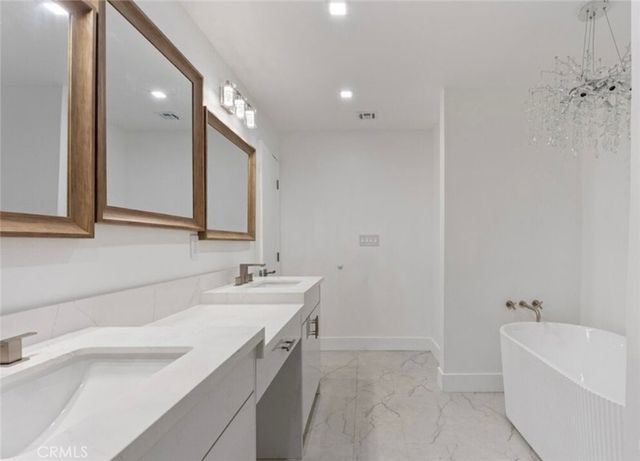 8455 Fountain Avenue 308, West Hollywood, CA 90069