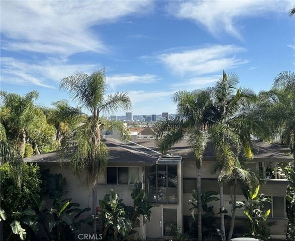 8455 Fountain Avenue 308, West Hollywood, CA 90069