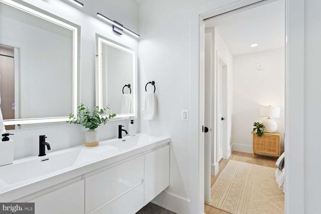 3200 22nd St NE Unit 3, Washington, DC 20018