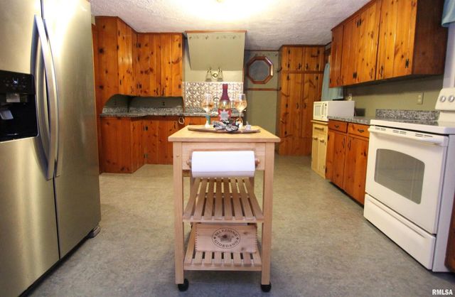 1316 FLORENCE Avenue, Clinton, IA 52732