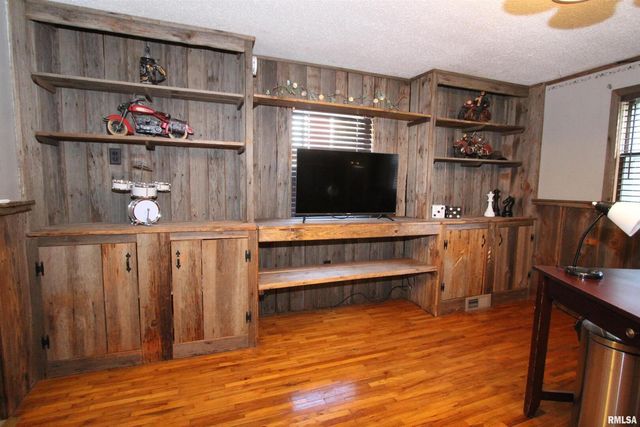 1316 FLORENCE Avenue, Clinton, IA 52732