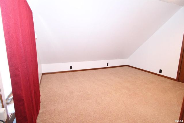 1316 FLORENCE Avenue, Clinton, IA 52732