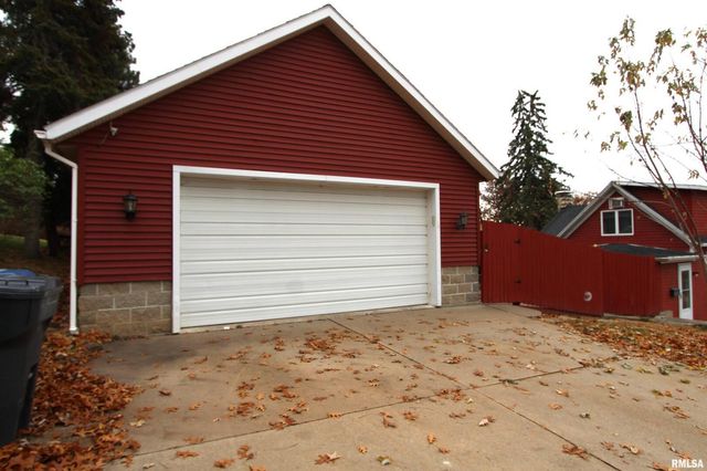 1316 FLORENCE Avenue, Clinton, IA 52732