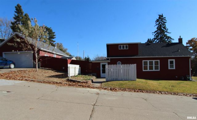 1316 FLORENCE Avenue, Clinton, IA 52732