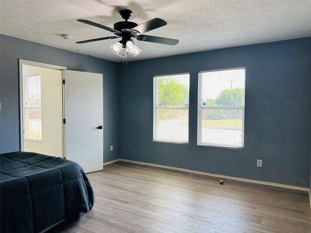 765 Lowe Drive, Cedar Hill, TX 75104