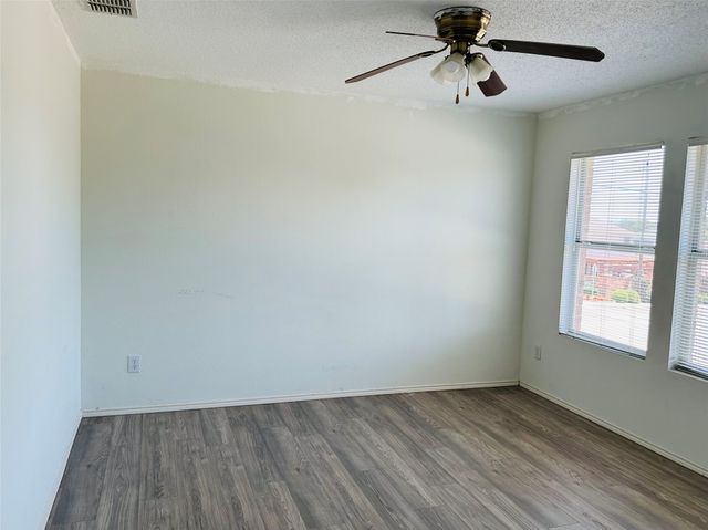 765 Lowe Drive, Cedar Hill, TX 75104