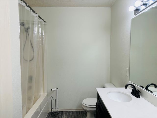 765 Lowe Drive, Cedar Hill, TX 75104