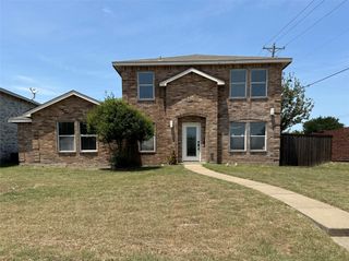 765 Lowe Drive, Cedar Hill, TX 75104