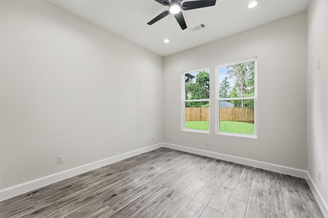 114 Magnolia Bend, Roman Forest, TX 77357