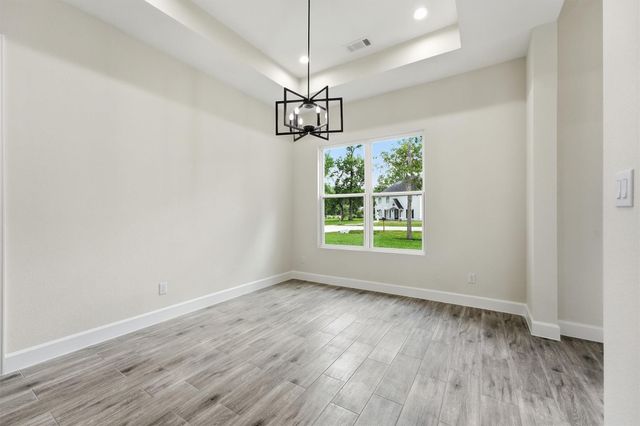 114 Magnolia Bend, Roman Forest, TX 77357