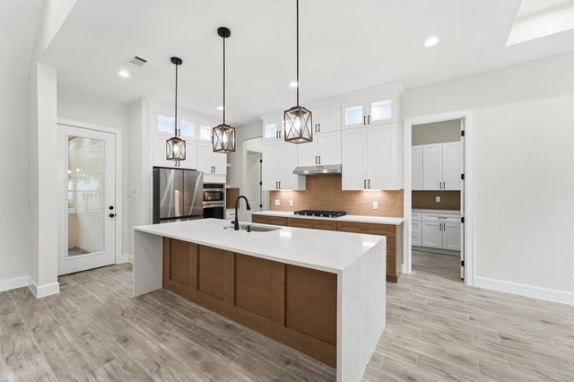 114 Magnolia Bend, Roman Forest, TX 77357