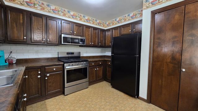 6190 Oglethorpe Avenue, Portage, IN 46368