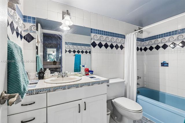 2750 NE 183rd St 603, Aventura, FL 33160