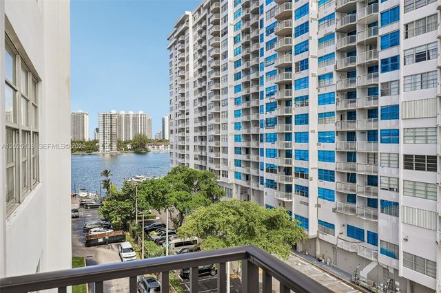 2750 NE 183rd St 603, Aventura, FL 33160