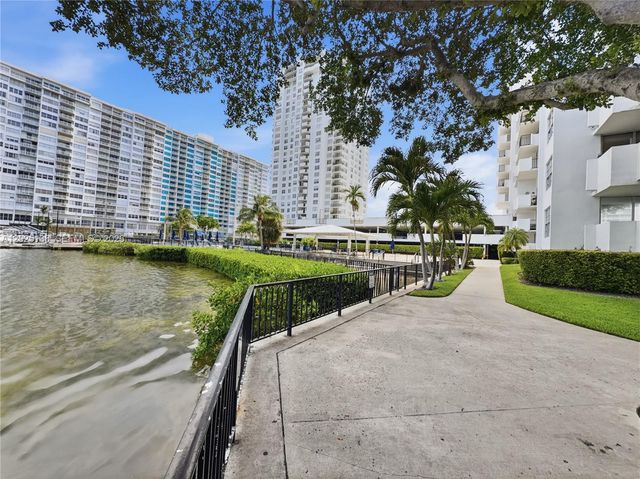 2750 NE 183rd St 603, Aventura, FL 33160