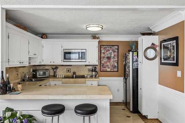 2750 NE 183rd St 603, Aventura, FL 33160
