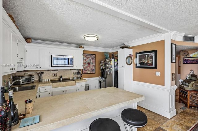 2750 NE 183rd St 603, Aventura, FL 33160