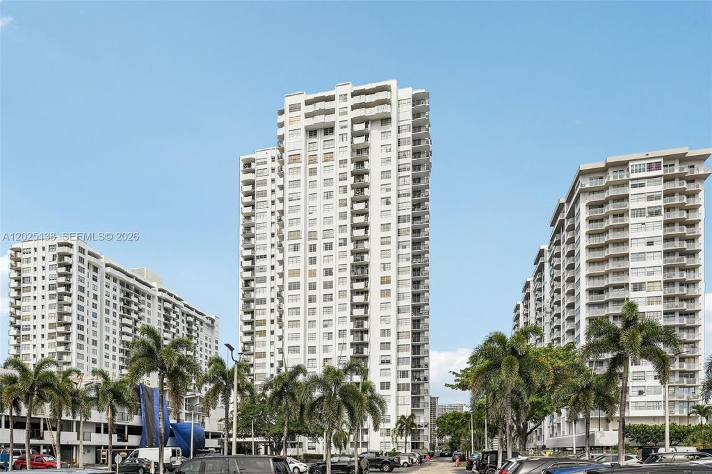 2750 NE 183rd St 603, Aventura, FL 33160