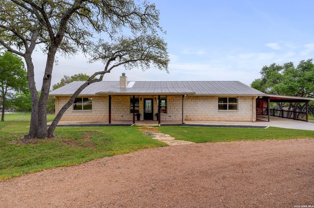 1267 RIVER BEND DR, Blanco, TX 78606