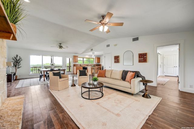 1267 RIVER BEND DR, Blanco, TX 78606