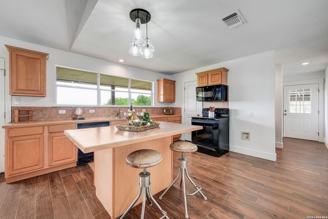 1267 RIVER BEND DR, Blanco, TX 78606