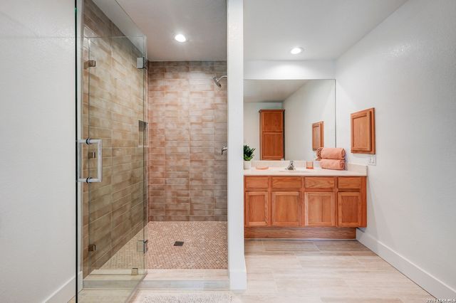 1267 RIVER BEND DR, Blanco, TX 78606