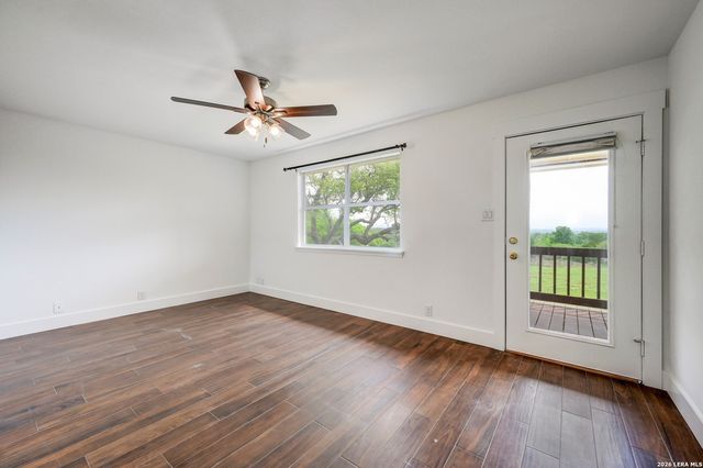 1267 RIVER BEND DR, Blanco, TX 78606