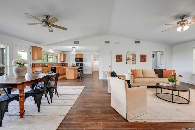 1267 RIVER BEND DR, Blanco, TX 78606