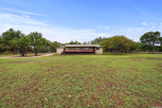 1267 RIVER BEND DR, Blanco, TX 78606