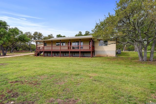 1267 RIVER BEND DR, Blanco, TX 78606