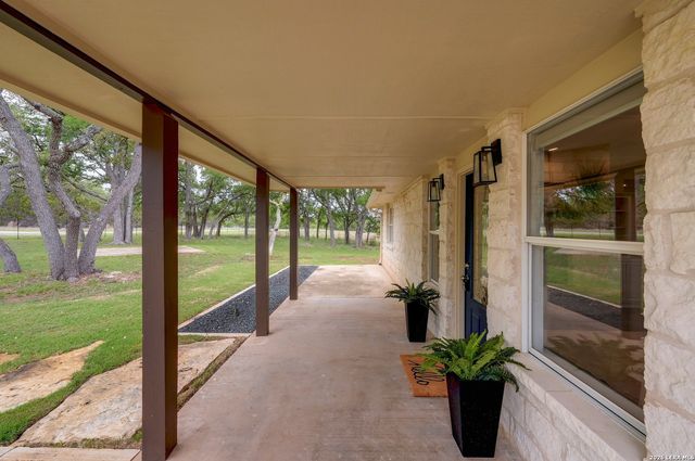 1267 RIVER BEND DR, Blanco, TX 78606