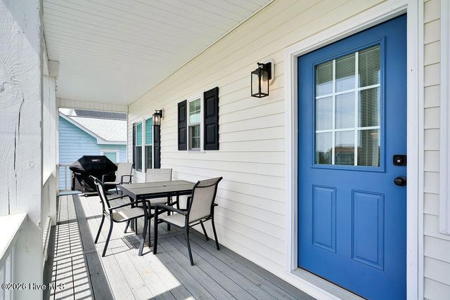 33 Sandy Lane, Holly Ridge, NC 28445