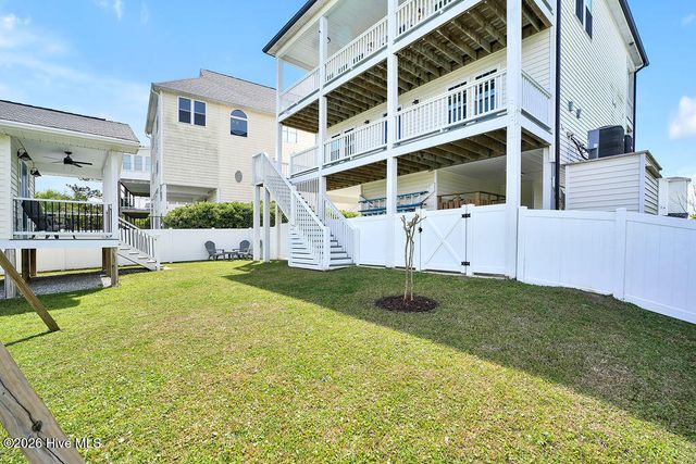 33 Sandy Lane, Holly Ridge, NC 28445