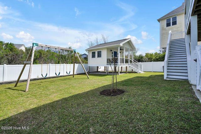 33 Sandy Lane, Holly Ridge, NC 28445