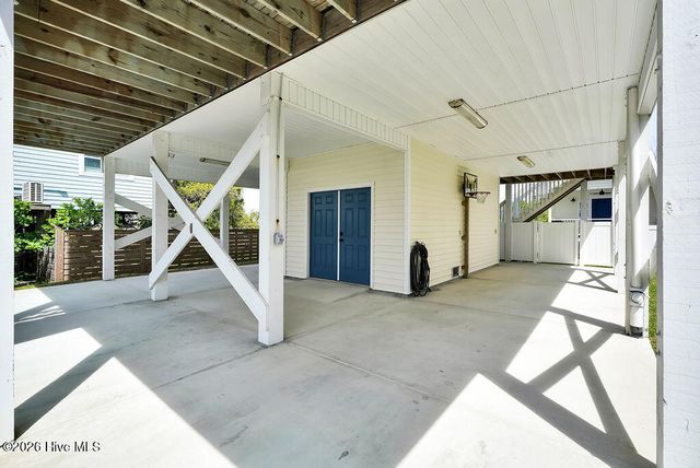 33 Sandy Lane, Holly Ridge, NC 28445