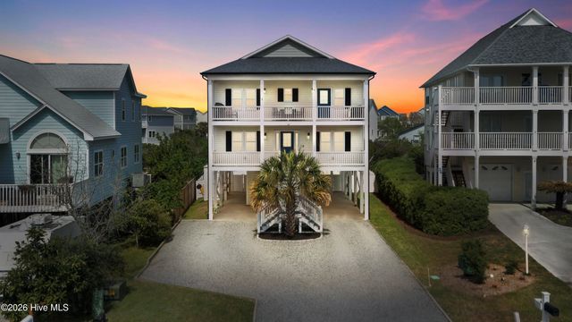 33 Sandy Lane, Holly Ridge, NC 28445