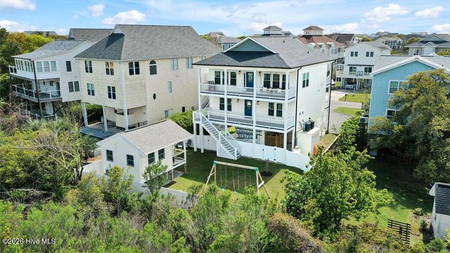 33 Sandy Lane, Holly Ridge, NC 28445