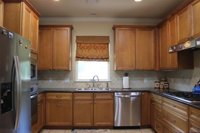 4304 Skinner Ln, Richmond, TX 77406