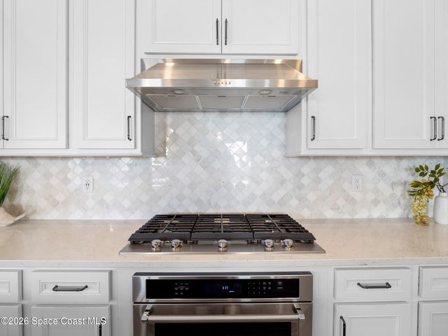 8969 Shoreline Avenue, Melbourne, FL 32940